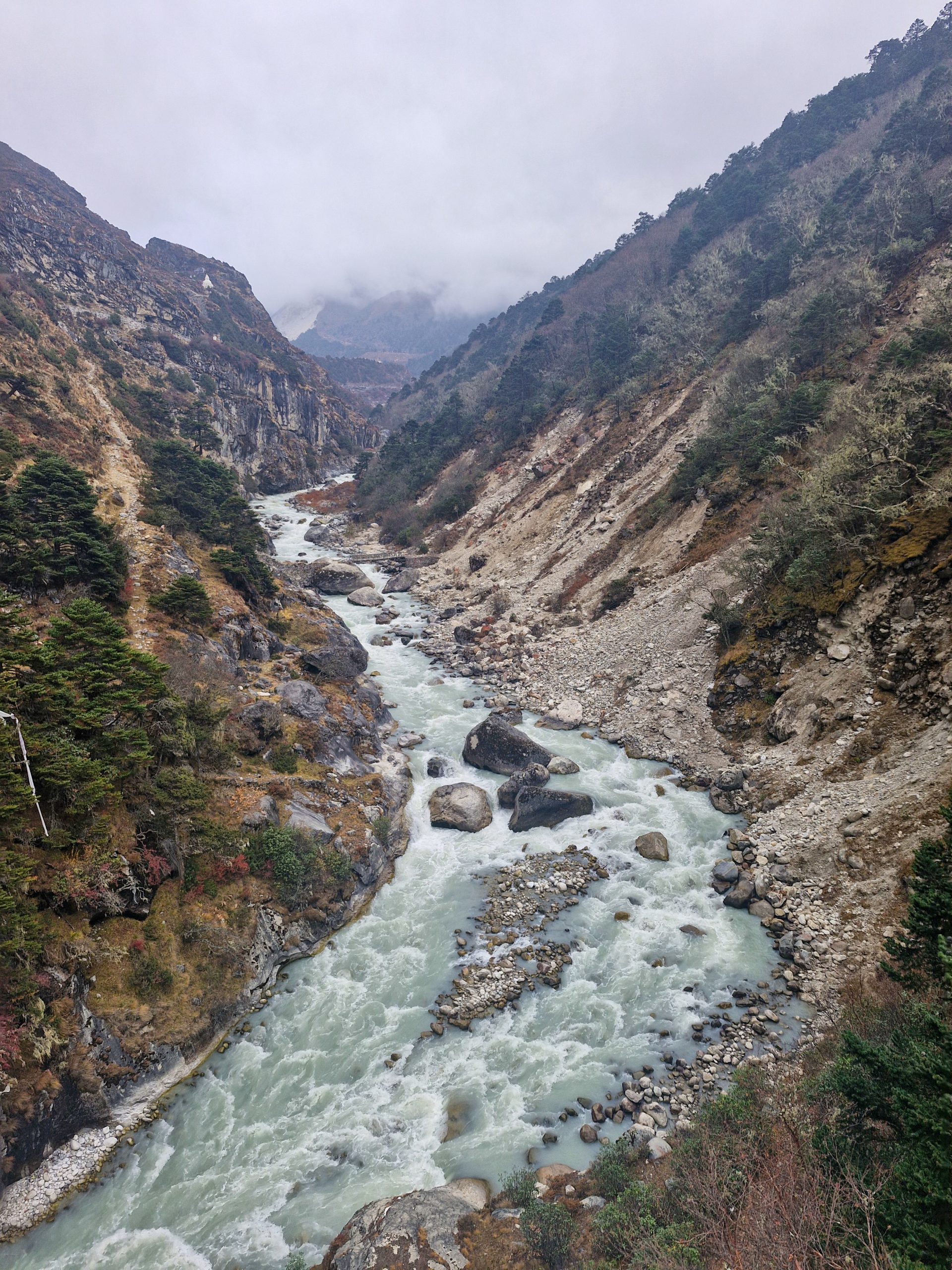Staza ka baznom kampu Island Peak