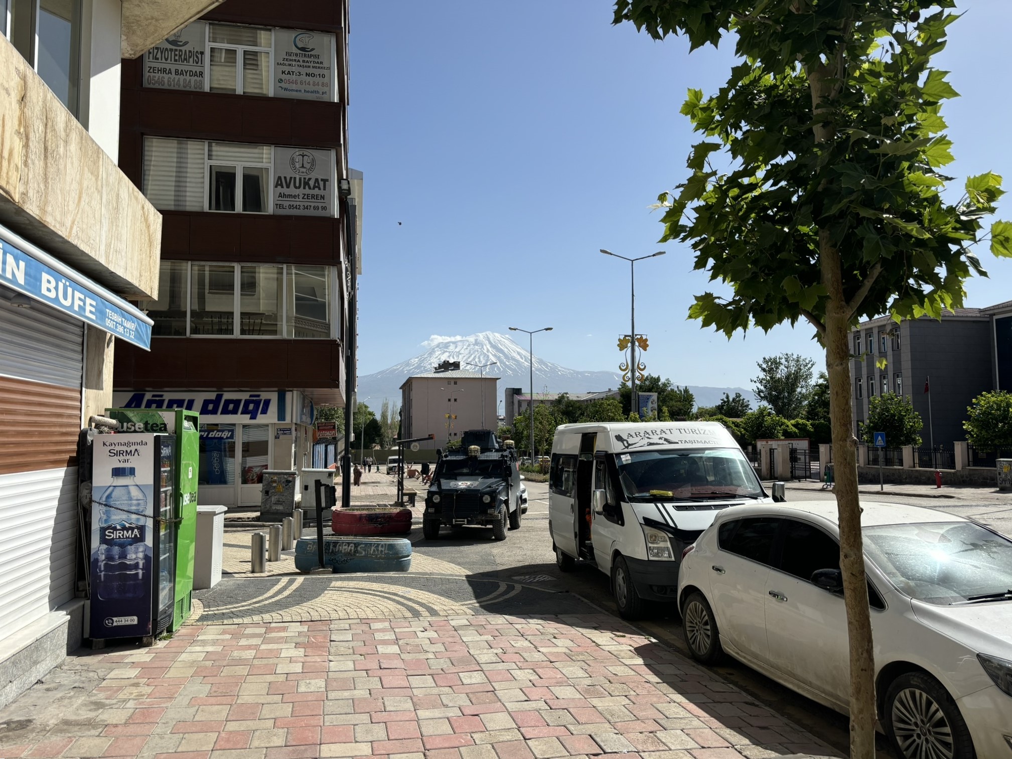 Pogled na Ararat iz mesta Dogubayazit